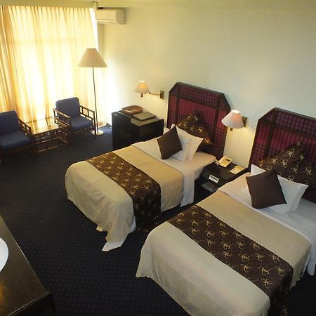 Mesra Business & Resort Hotel Samarinda Exterior foto