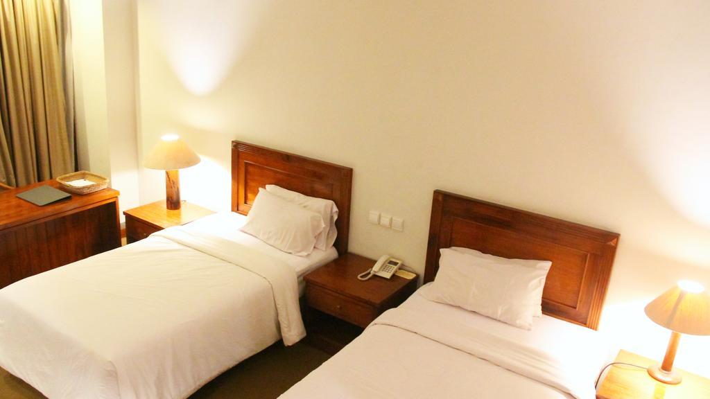 Mesra Business & Resort Hotel Samarinda Exterior foto